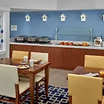 Sonesta Simply Suites Memphis East Poplar Pike 